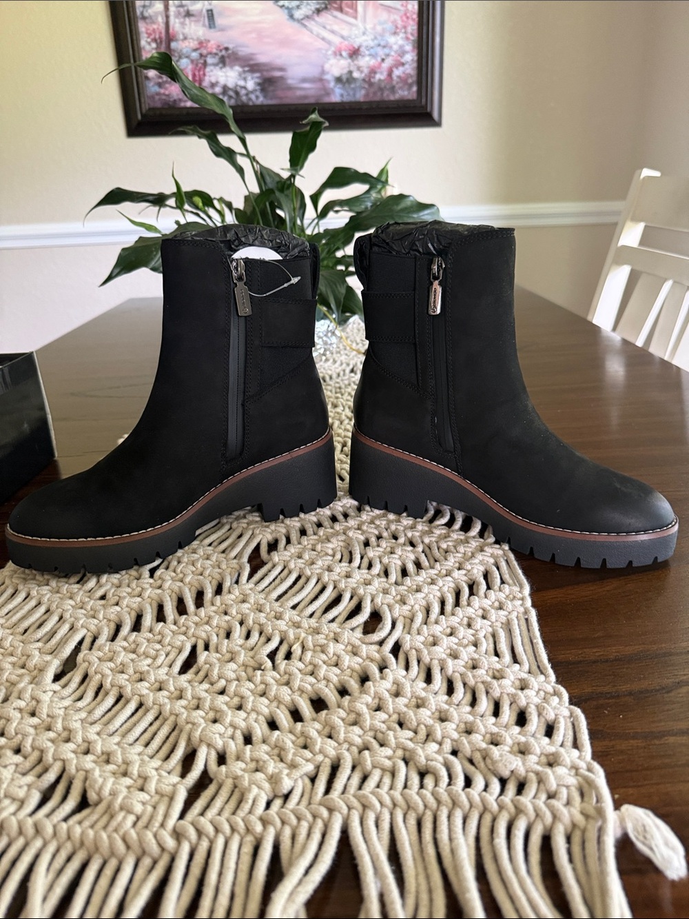 Blondo Black Lug Platform Chelsea Booties - Picture 2 of 9